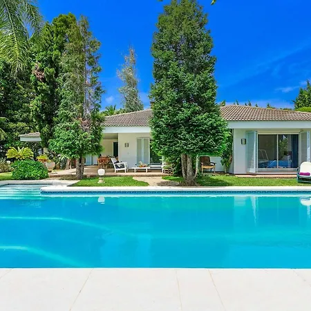 Choli Villa